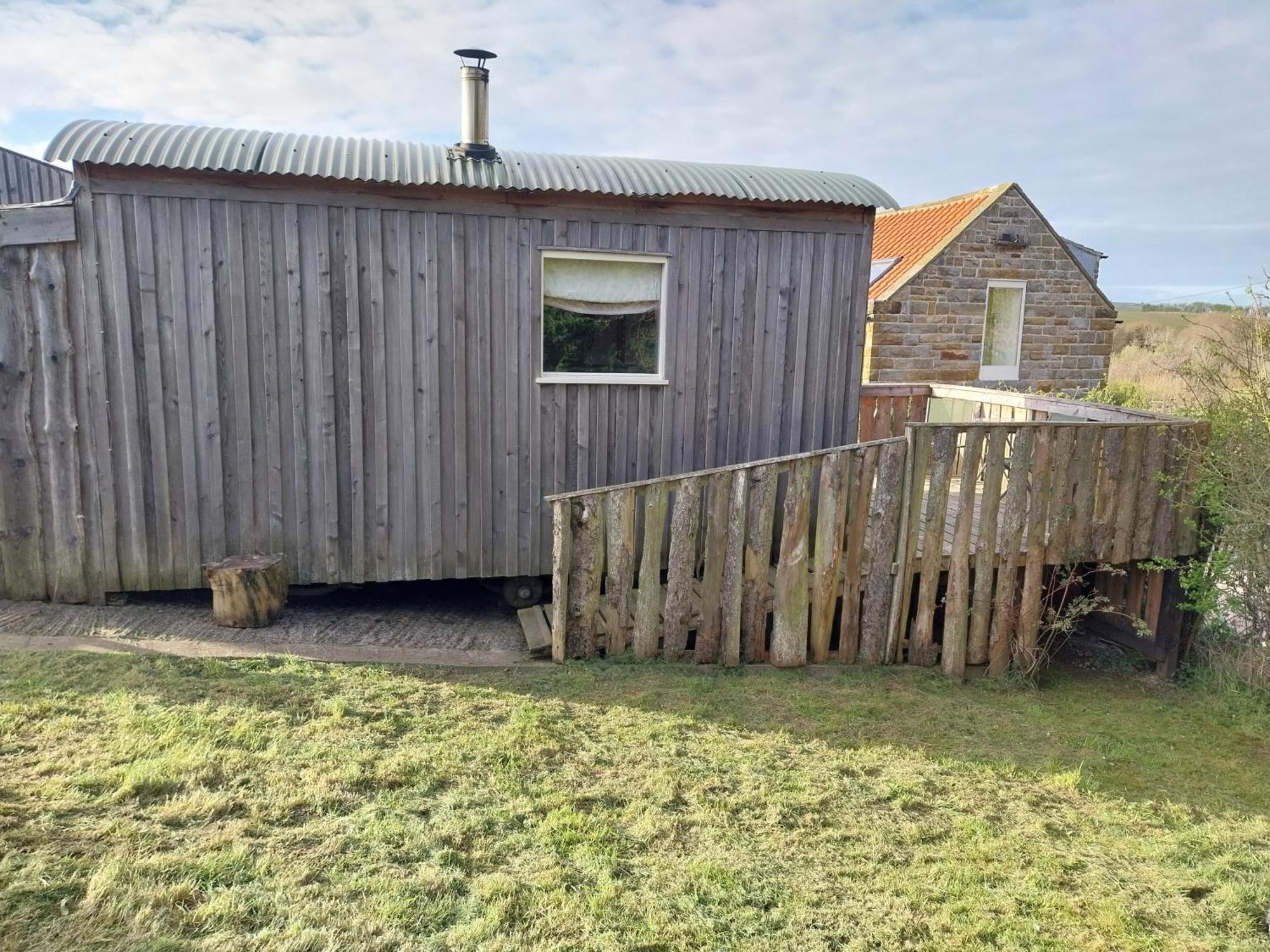 Meadowbeck - Shepherd Huts Fylingdales Exterior foto