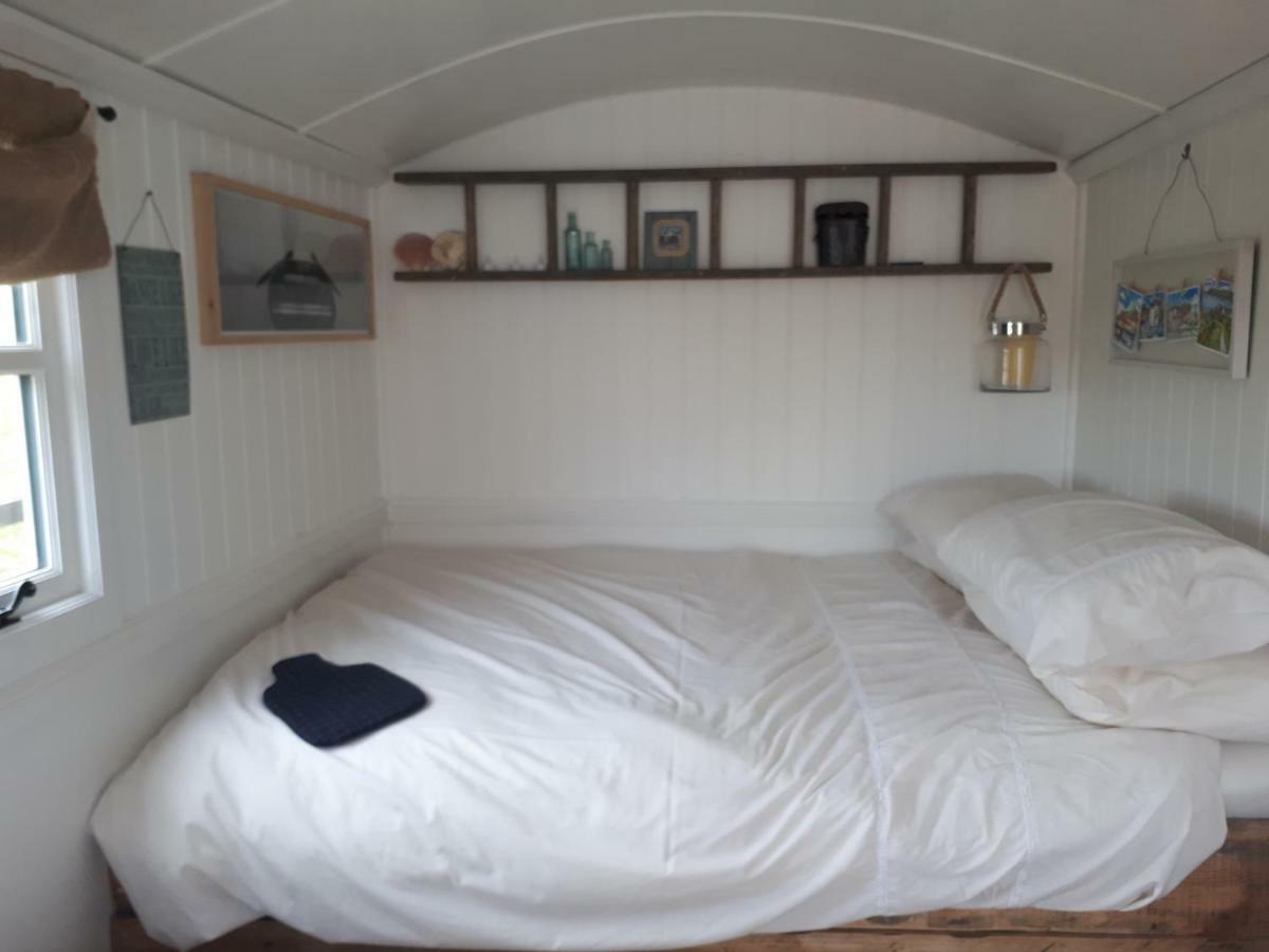 Meadowbeck - Shepherd Huts Fylingdales Exterior foto