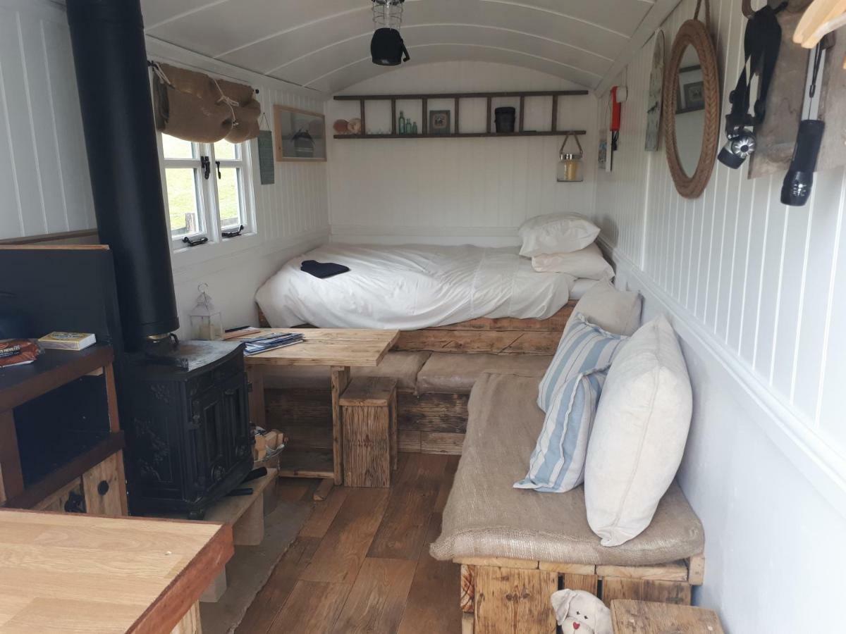 Meadowbeck - Shepherd Huts Fylingdales Exterior foto